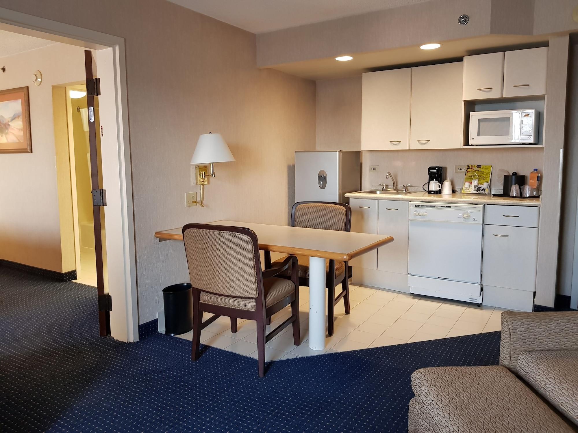 Wyndham Garden Monterrey Norte Hotel 4*