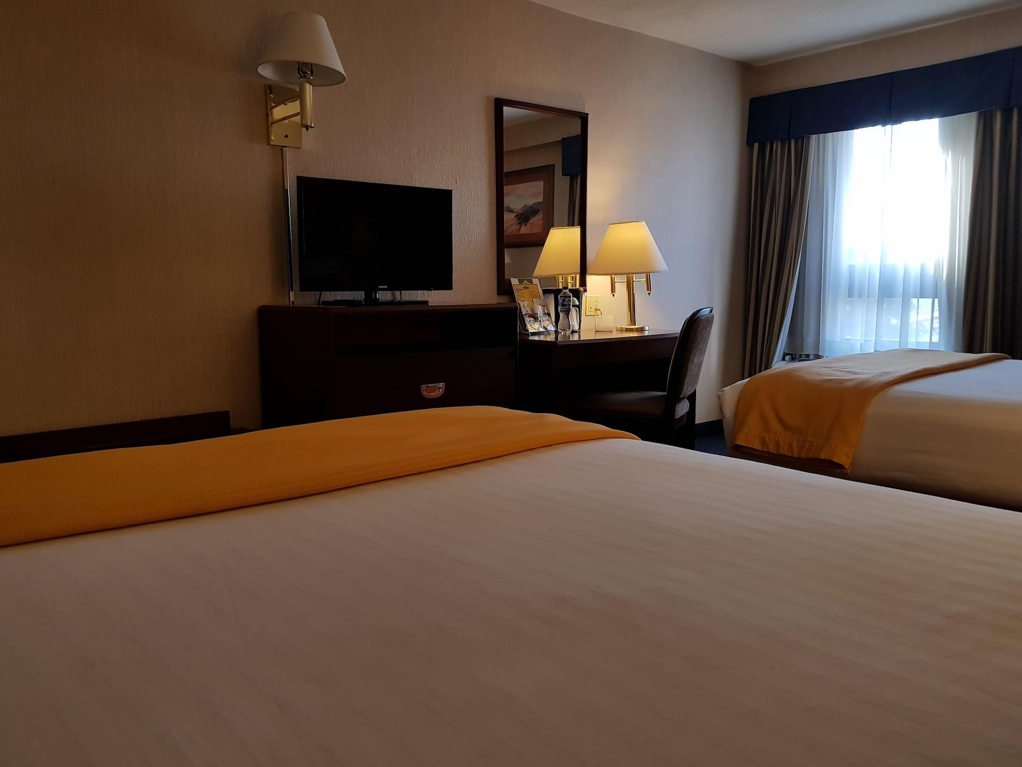 Wyndham Garden Monterrey Norte Hotel 4*